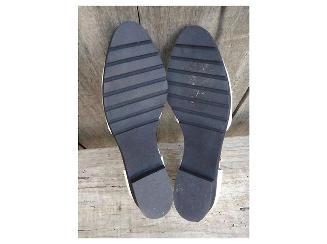 Sandali Salvatore Ferragamo Gancini in pelle bianca Bianco - vista 7