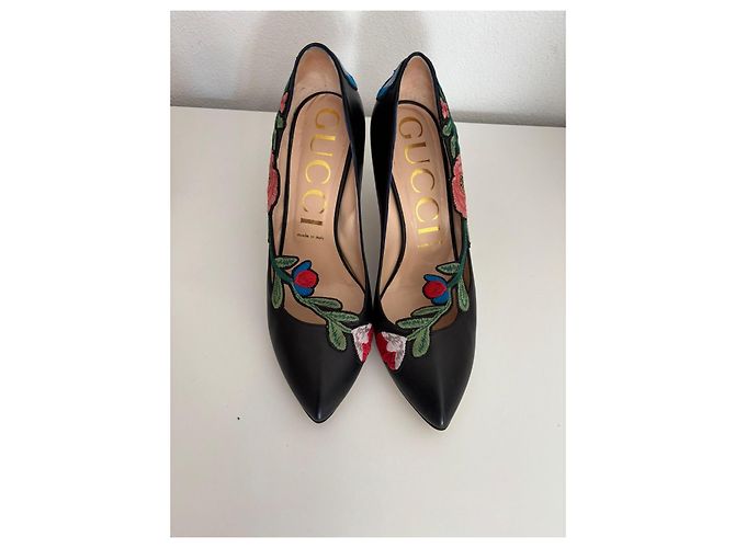 Gucci schwarze Leder bestickte High Heels Mehrfarben - Ansicht 2