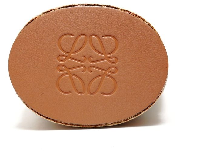 Borsa a Spalla in Pelle Loewe Gate Bucket Anagram Marrone - vista 7