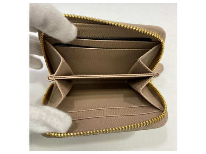 Portamonete rotondo con zip Prada in rosa beige - vista 3