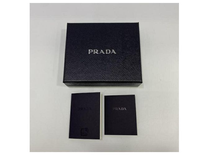 Portamonete rotondo con zip Prada in rosa beige - vista 8