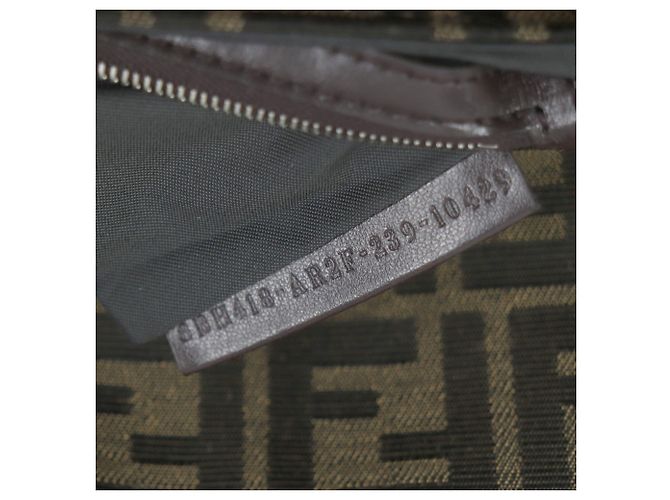 FENDI x FRAGMENT Borsa Baguette Zucca Pieghevole Marrone - vista 14