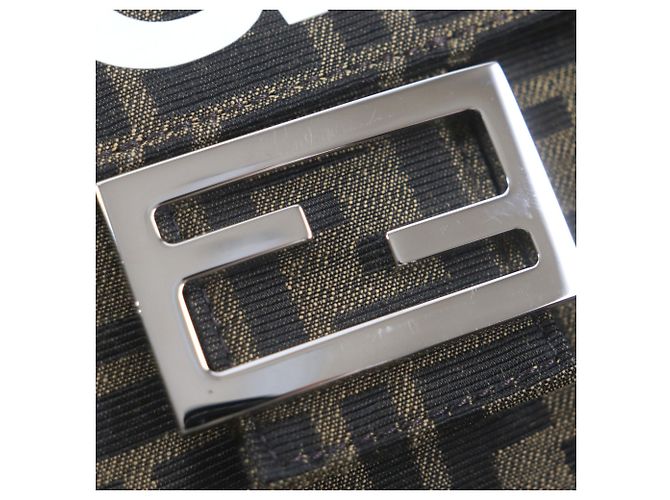 FENDI x FRAGMENT Borsa Baguette Zucca Pieghevole Marrone - vista 16