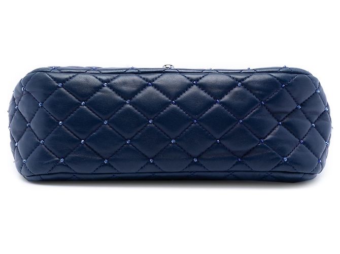 Chanel Blu Piccola Borsa Trapuntata in Agnello Perlato con Patta Singola - vista 3