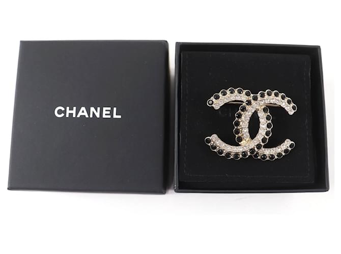 Spilla Coco Mark A22B di Chanel Nero D'oro - vista 2