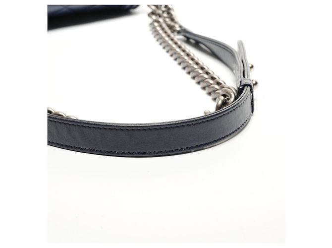 Borsa a Spalla Chanel Boy in Pelle di Agnello Blu Navy - vista 14
