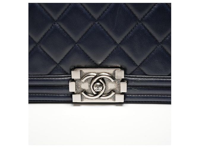Borsa a Spalla Chanel Boy in Pelle di Agnello Blu Navy - vista 9