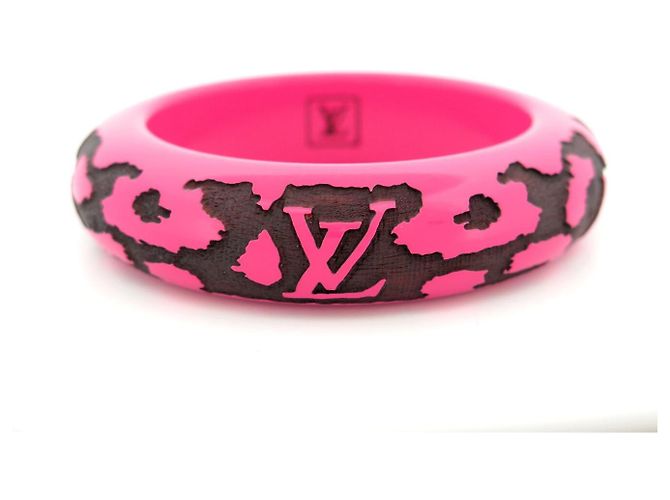 NUOVO BRACCIALE LOUIS VUITTON LEO MONOGRAM LOGO LV IN LEGNO LACCATO ROSA Fuschia - vista 2