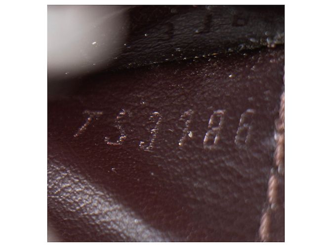 Portafoglio Louis Vuitton Monogram Vernis Sarah NM Rosso - vista 4