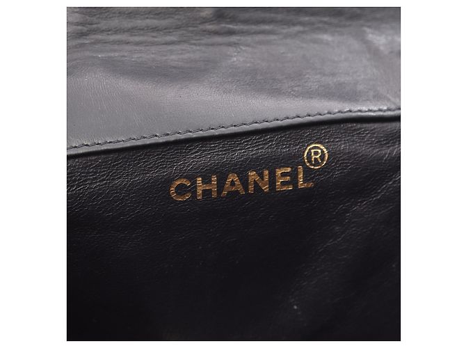 Timeless Chanel Matelassé Lammfell Rucksack Schwarz - Ansicht 4