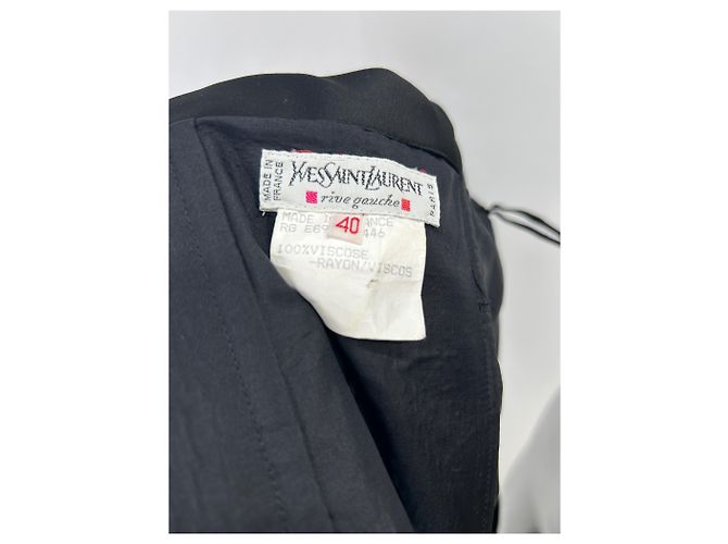 Yves Saint Laurent Trägerloses schwarzes Maxikleid mit Schleppe - Ansicht 5