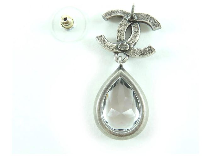 Orecchini a goccia in metallo argento e cristallo Chanel - vista 6