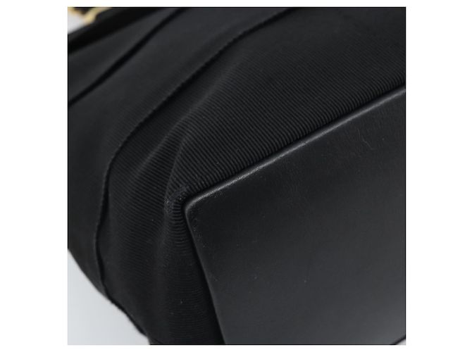 Sac à main Vala en chaîne Salvatore Ferragamo en nylon noir et or Auth gh1878 Doré - vue 14