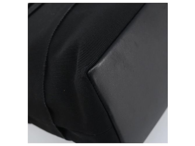Sac à main Vala en chaîne Salvatore Ferragamo en nylon noir et or Auth gh1878 Doré - vue 16