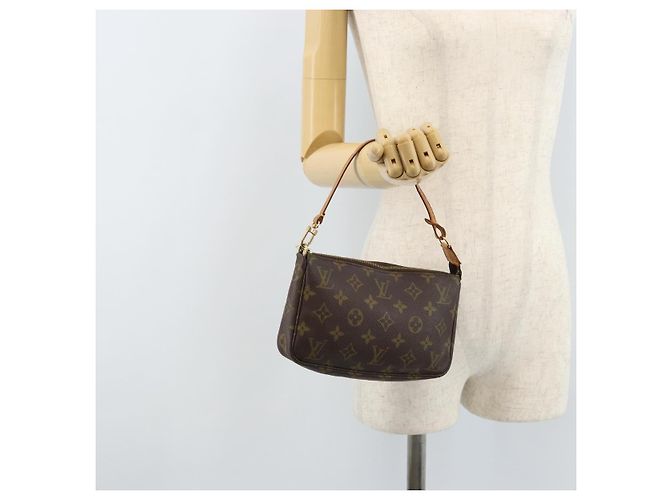 LOUIS VUITTON Pochette Accessoires Monogram M51980 LV Auth LNZ666 Monogramma - vista 20