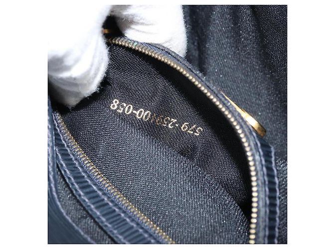 Borsa a Spalla FENDI in Pelle Nera Oro Auth LNZ677 Nero D'oro - vista 12