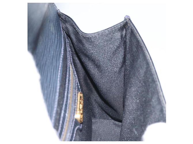 Borsa a Spalla FENDI in Pelle Nera Oro Auth LNZ677 Nero D'oro - vista 19