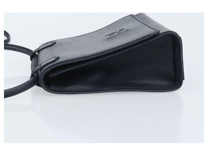 Borsa a Spalla FENDI in Pelle Nera Oro Auth LNZ677 Nero D'oro - vista 4