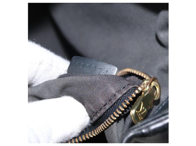 LOUIS VUITTON Borsa a Spalla Epi Mandala MM Nera M58892 LV Auth ka3396 Nero - vista 12