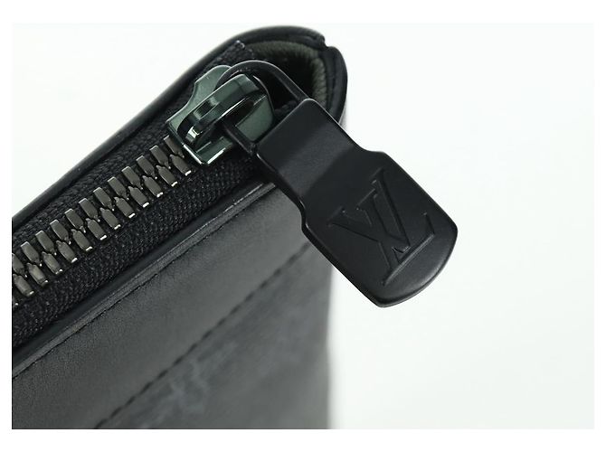 LOUIS VUITTON Bolsa Pochette Apollo Vivienne Eclipse Edición Limitada M62904 Auth LNZ609SAM Monograma - vista 8
