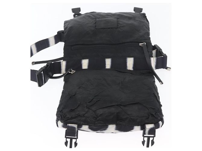 Borsa a Spalla CHANEL Nylon Nero Bianco Argento CC Auth BA11713A - vista 10