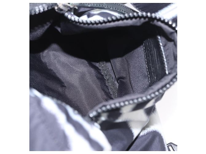 Borsa a Spalla CHANEL Nylon Nero Bianco Argento CC Auth BA11713A - vista 11
