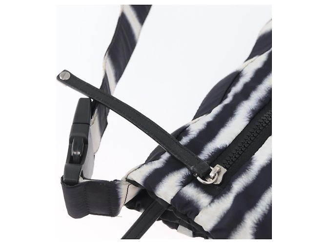 Borsa a Spalla CHANEL Nylon Nero Bianco Argento CC Auth BA11713A - vista 18