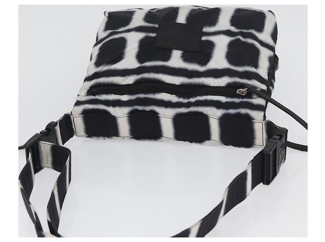 Borsa a Spalla CHANEL Nylon Nero Bianco Argento CC Auth BA11713A - vista 6