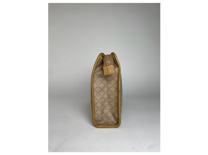 Céline Clutch in pelle monogramma Triomphe Celine Paris vintage beige marrone - vista 6