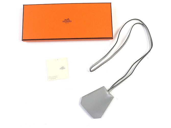 Pendente in pelle Clochette dell'era Margiela vintage di Hermès Marrone - vista 2