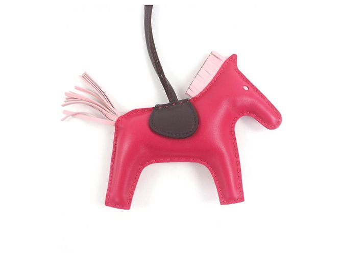 Charm Rodeo MM di Hermès in Rosa Sakura - vista 5