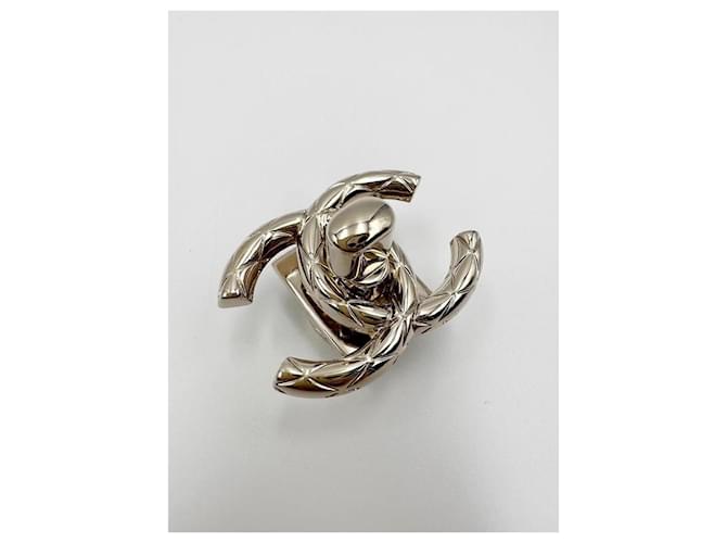 CHANEL chiusura  CC turnlock D'oro - vista 2