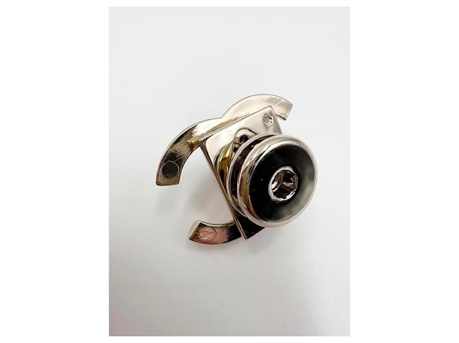 CHANEL chiusura  CC turnlock D'oro - vista 3