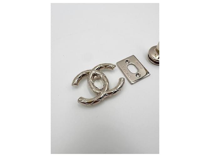 CHANEL chiusura  CC turnlock D'oro - vista 5