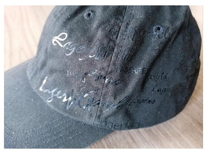 Cappellino nero Karl Lagerfeld con iscrizioni - vista 3