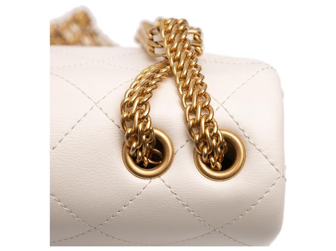 Chanel Bianco Piccolo in Pelle di Agnello Trapuntato On And On Chain Flap - vista 8