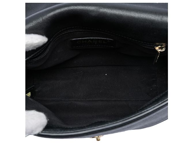 Chanel Mini Nera in Pelle di Pecora Trapuntata Doppio Chevron Nero - vista 4