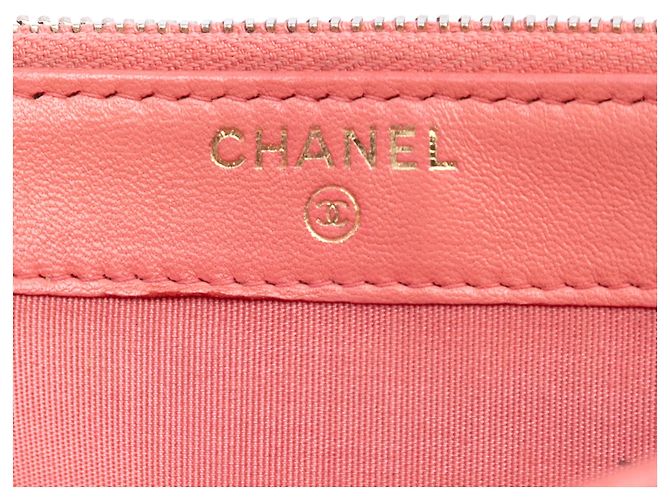 Boy Clutch Chanel de Caviar Acolchado Rosa con Doble Cierre y Cadena - vista 5