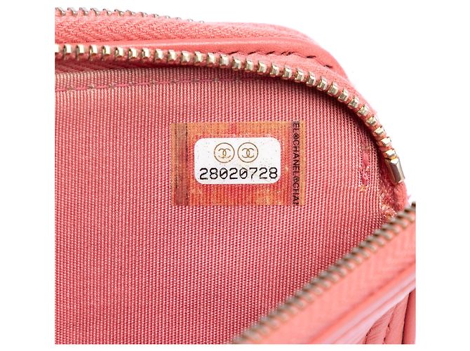 Boy Clutch Chanel de Caviar Acolchado Rosa con Doble Cierre y Cadena - vista 6
