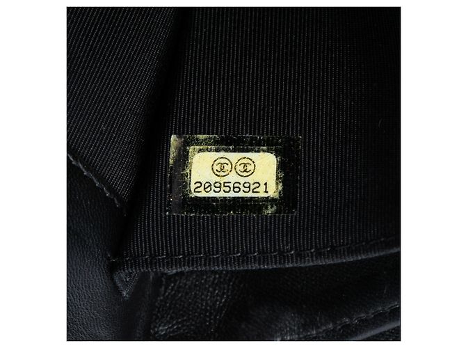 Clutch in agnello trapuntato nero CC di Chanel - vista 6