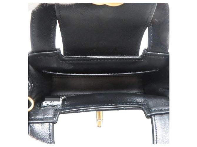 Sac à bandoulière en cuir de veau noir avec chaîne Chanel - vue 7