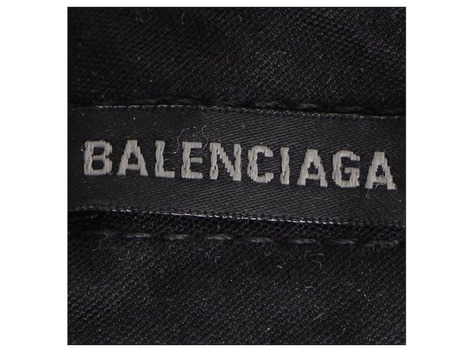 Balenciaga Piercing Distressed Baseball Cap in Black Cotton - view 9