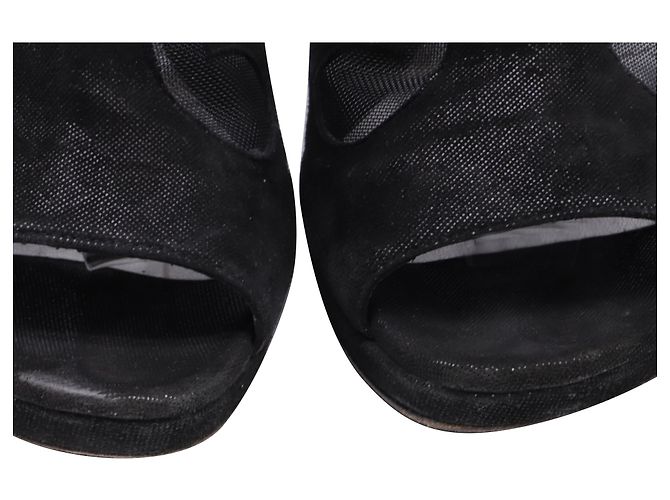 Schwarze Leder-Stiefel mit Mesh-Akzent und hohen Absätzen von Stuart Weitzman - Ansicht 7