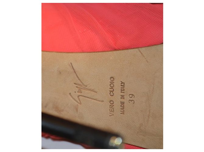 Escarpins ouverts rouges Giuseppe Zanotti Taille 39 IT Noir - vue 6