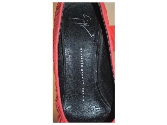 Escarpins ouverts rouges Giuseppe Zanotti Taille 39 IT Noir - vue 7