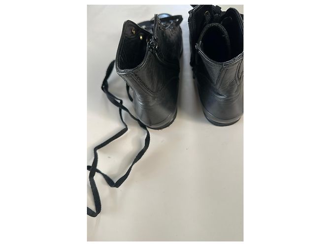 Schwarze Leder-Ankle-Boots von Yohji Yamamoto - Ansicht 8