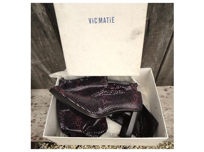 Botas Vic Matié Morado Oscuro Cuero - vista 6