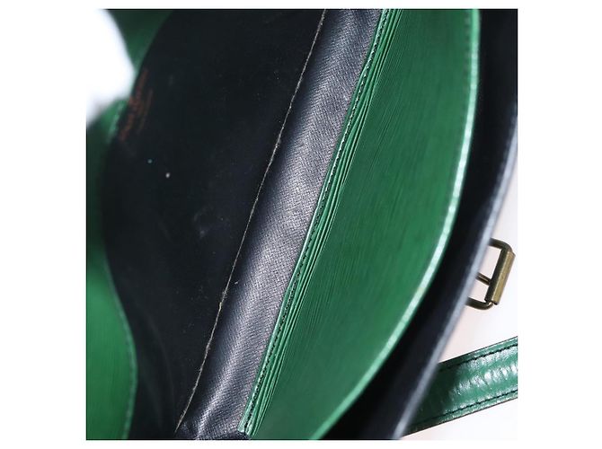 LOUIS VUITTON Bolsa de Ombro Cartouchiere MM Epi Verde M52244 LV Auth AMZ360 - vista 11