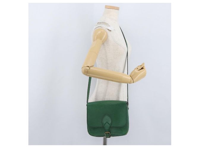LOUIS VUITTON Bolsa de Ombro Cartouchiere MM Epi Verde M52244 LV Auth AMZ360 - vista 25