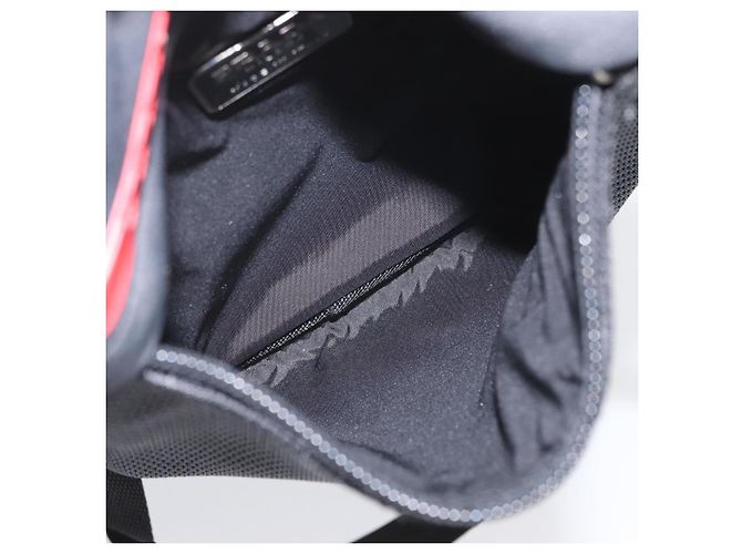 Borsa a spalla sportiva PRADA in tela nera e argento autentica 173881 Nero - vista 11